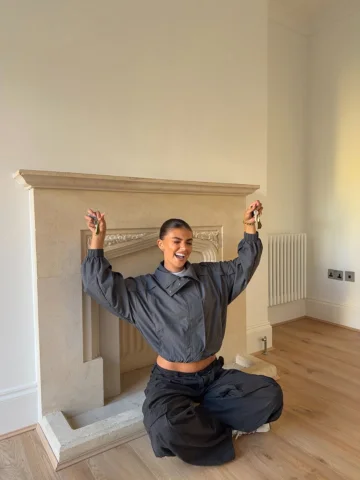 I’M OFFICIALLY A HOME OWNER🔑🍾

This is a massive moment for me, growing up in 