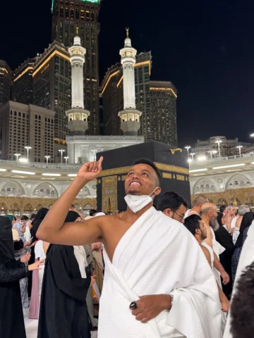 بعد فضل الله… أنتم السبب في هالعمرة.🕋❤️