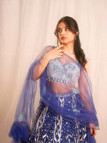 🦚Khoobsurat kaun btw? 
.
Styled by : @lakshman_murthy99 
Shot by: @santosh_unti