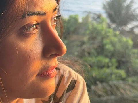 The way, this beholder sees me through his lens.. ❤️🧿

📸 @thenameisyash 

#rad