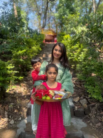 ಯುಗಾದಿ ಹಬ್ಬದ ಹಾರ್ದಿಕ ಶುಭಾಶಯಗಳು 🌸
ಈ ಹೊಸ ವರ್ಷ ನಿಮ್ಮೆಲ್ಲರ ಜೀವನದಲ್ಲಿ ಸಂತೋಷ, ಆರೋಗ್ಯ 