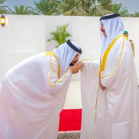 أهل البحرين الكرام ❤️ أهل ديرتي الحبيبة 
عيدكم مبارك وتقبل الله طاعتكم
كل عام وأ