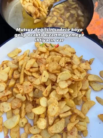 Elinize sağlık👏

@aysegulhomess 
・・・
İstek değil ihtiyaç😍🥔🌿🌶️
.
.
.
.
#köy 