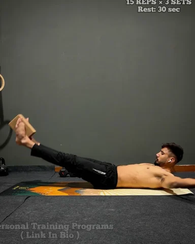 Save your next abs workout (exercise looks easy until you try it )😮‍🔥

🔹 Buil