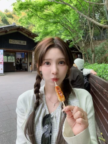 교토 모음zip🫧
이번에는 큰 계획 없이 발길이 닿는 대로 걸어봤어요. 
구석구석 관광객에 휩쓸려도 보고, 엄마랑 같이 기모노도 입어보고, 맛