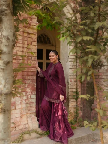 One of those eid looks that never misses ✨ 
My look is from @SapphirePakistan ‘s