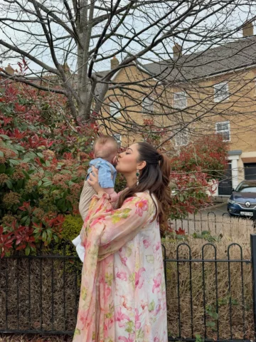 Mama ki jaaaan ♥️ 

wearing @farahtalibaziz