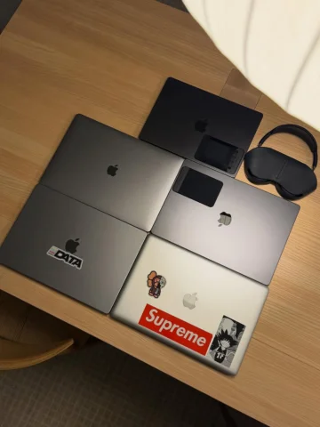 It’s just a picture of a bunch of computers (and some headphones) but to me I se