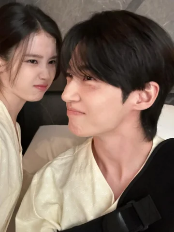 싹싹 긁어모은 5회 비하인드 🥰
드디어 6부인가.. .. ..