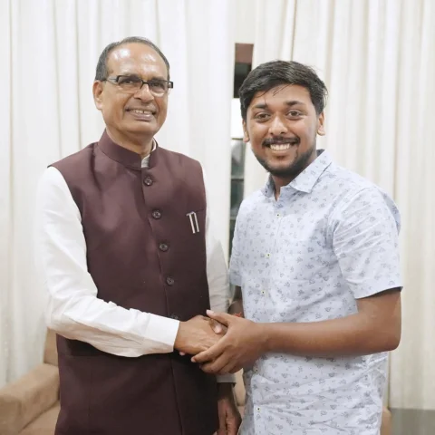 भोपाल आने पर दोबारा मामा जी का स्नेह और प्रेम प्राप्त हुआ ❤️ @chouhanshivrajsing
