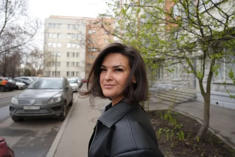 «Мир — это зеркало, и он возвращает каждому его собственное изображение»©️
⠀
⠀ ⠀