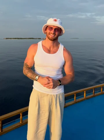 Not dreaming, this is the Maldives 🏝️

So happy to be back in this incredible p