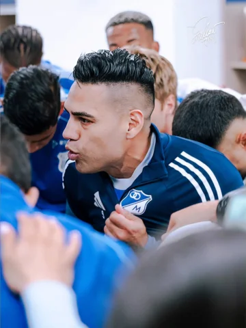 falcao Agradecido siempre con la hinchada por acompañarnos incondicionalmente. E