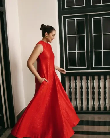 Leaving a trail of crimson memories

Sequin a-line long dress by Maison Rabih Ka