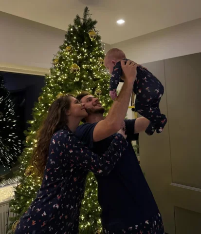 🌲❤️ ჩვენი პირველი ახალი წელი დამიანესთან ერთად. გილოცავთ დამდეგს! მინდა მადლობა