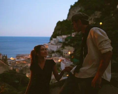 Postcards from Amalfi 🎞️🎥

with / @katerina.trapp 

#travel #adventure #film #