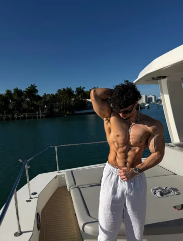 Getting leaner but pockets bulking 🍫