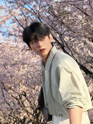 came for the flowers 🌸