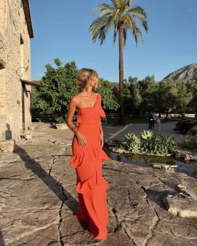 Empieza la temporada de eventos y bodas 💒✨ Os dejo fotos de mis looks de las úl