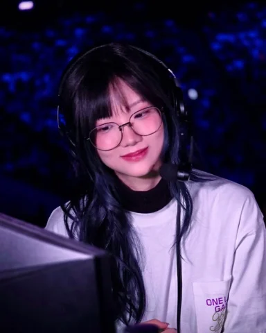 Masters Shanghai!
Despite being a shitty player, I got the chance to play agains