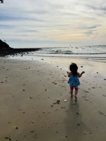 Impromptu beach walk with little mini 🥰 #happyplace