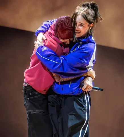 One Less Lonely Girl 🤍

#billieeilish 📸: @cactus.kish