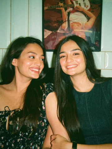 Jukebox hearts & midnight laughs!🍟🍔