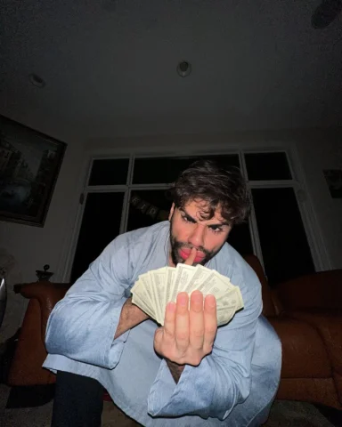 My money up just like my deen - EID MUBARAK HABIBIS!
