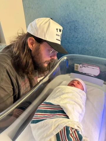 Lily Wine - 10/4/2025

Momma and baby are home and healthy and happy. Kelly was 