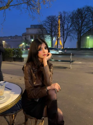 under Paris lights 🌙