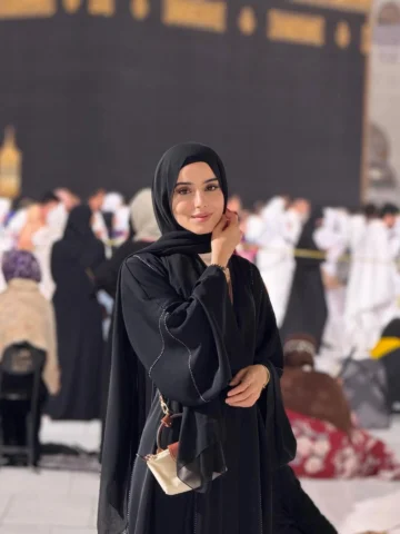 الحمدُلله 🕋❤️📿
اللهم زد هذا البيت تشريفا وتعظيما وتكريما ومهابة ..