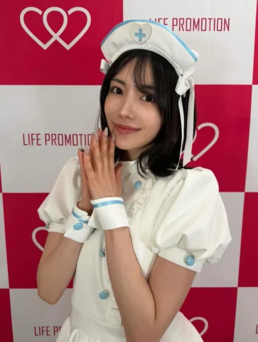 イベント来てくださった皆さん、ありがとうございました🥰
今日の衣装はナースでした！🧑🏻‍⚕️
皆さんとお話し出来てとても元気をもらえました❤️‍🔥
いつ