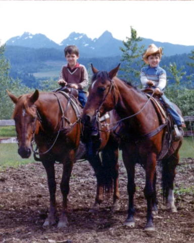Happy Earth Day! 🌎 Drew and Jonathan have always been big fans of the great out