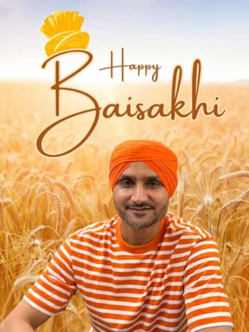 ਪੀਵਹੁ ਪਾਹੁਲ ਖੰਡੇਧਾਰ ਹੋਇ ਜਨਮ ਸੁਹੇਲਾ। ਗੁਰ ਸੰਗਤਿ ਕੀਨੀ ਖ਼ਾਲਸਾ ਮਨਮੁਖੀ ਦੁਹੇਲਾ। ਵਾਹੁ ਵਾ