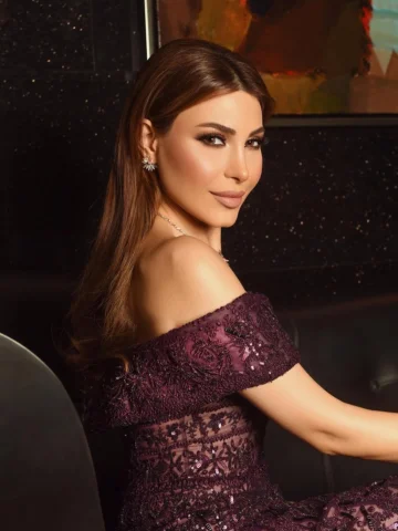 Grace in Every Details💫

#Yara 

Dressed by @saiidkobeisy 
Jewelry by @samrajew