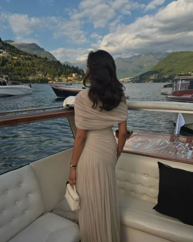 Lake Como doesn’t feel real ✨ a dreamy evening