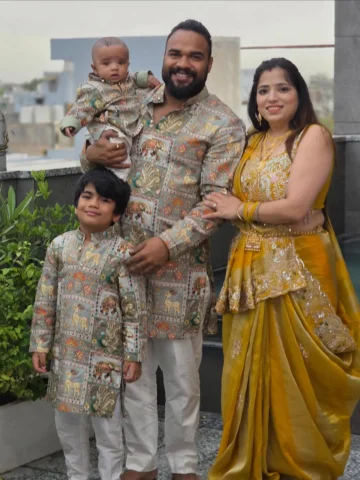 तीसरी फोटो में Neelansh नाराज़ हो गया 😅😅😅