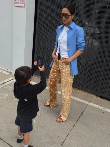 Start ‘em young. AI could never 📱📸 by Teo