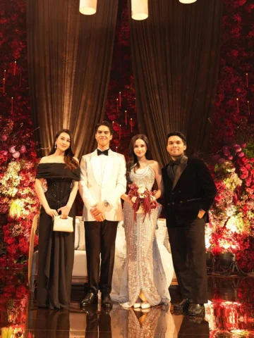 Witnessing this kind of love is special. so happy for you both.

@elelrumi @syif