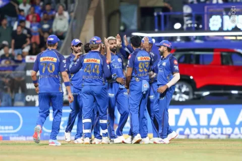Breakthrough 👊🏻⚡️ fiery beginning to the season @mumbaiindians 💙