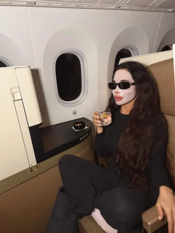 On a quitté Dubaï … ✈️

#travel #influencer #thailand #travelers #fashion