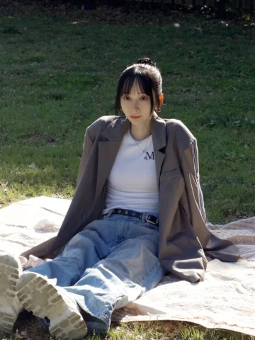 👕 @mu_cent_jp 
🧥👖👟 @darich_official 
💎 @dior 
🎀 @lakole_official