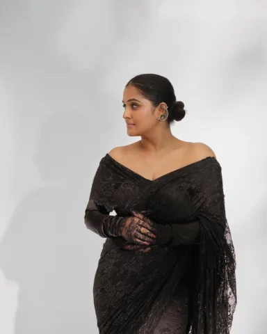 Not trying just vibing 😎😈

Mua &styling : @vasan_makeupartist 
. : @bridesofva