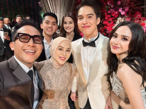 Happy wedding el dan syifa ,Semoga kisah kalian selalu dipenuhi tawa, kehangatan