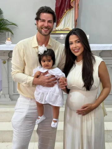 Batizado da nossa Gordinha.
Estaremos sempre aqui por você Cecília.
Deus te aben