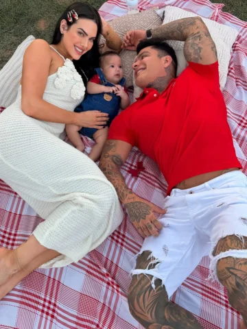 Nosso sábado. 🧺 🍒 
Álbinho cheio de amor pra vcs. ❤️