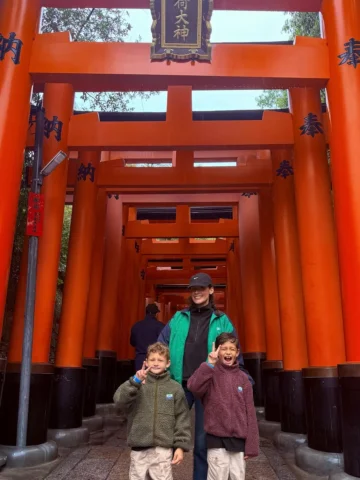 Fushimi Inari-taisha, c’est ce célèbre sanctuaire de Kyoto connu pour ses millie