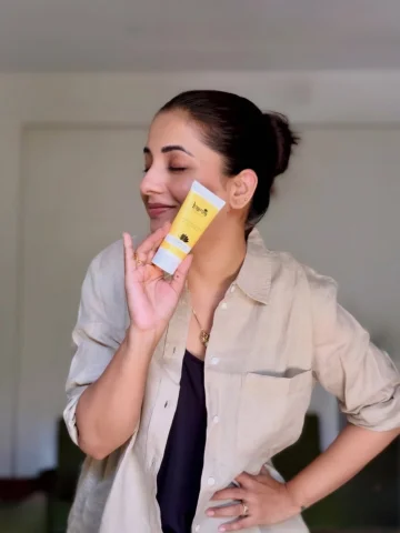 My constant 🌞
Sunscreen by @barvaskintherapie 

#sunscreen #summervibes #skinca