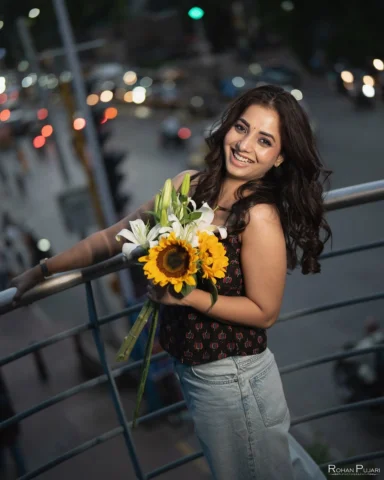 😍🥰🌻

Shot by @rohanpujari_rp 
MUAH by @shinewithsakshi_ 
Styled by @n.i.d.s_ 