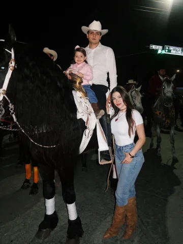 CABALGATA NOCTURNA CON MIS AMORES 🤠😍❤️